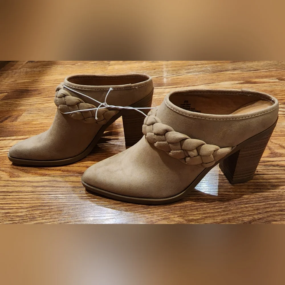 NEW Universal Thread Faux Suede Booties Women's Size 6.5